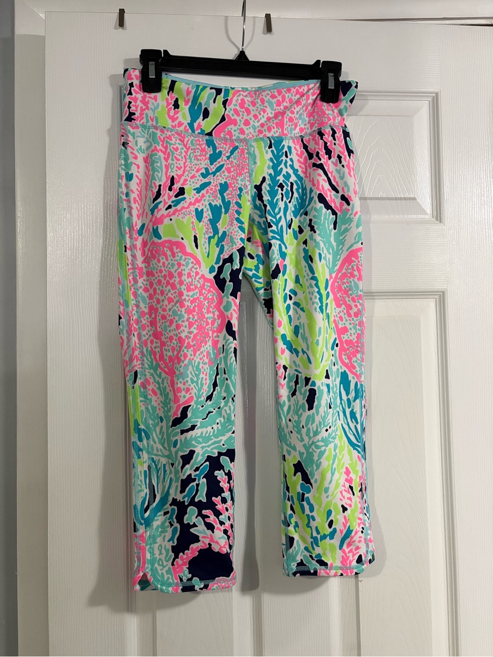 Lilly Pulitzer Neon Coral & Aqua Patterned Capri Leggings